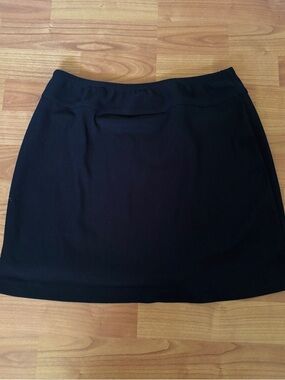 Vintage 90’s Guess Black Y2K Mini Skirt